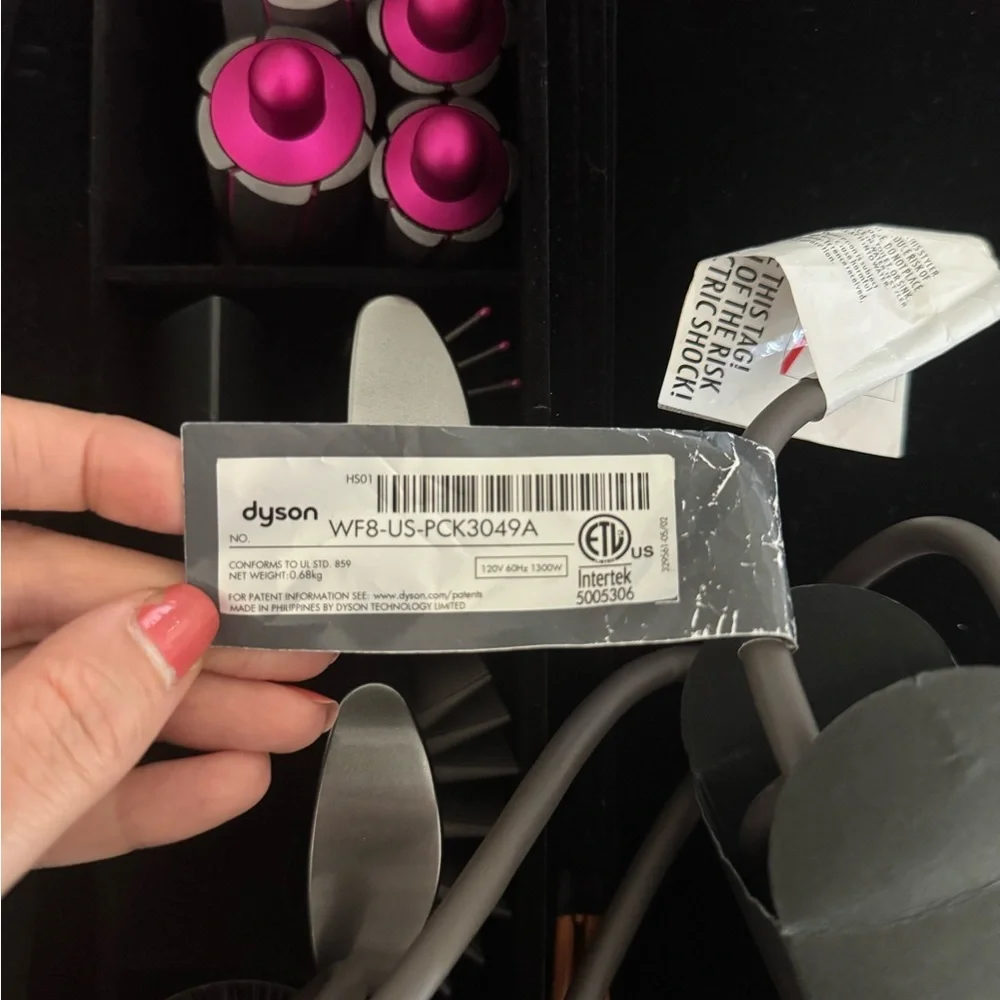 Dyson air wrap with Case